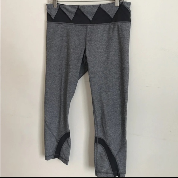 Lululemon size 10 Capri leggings - Picture 3 of 3